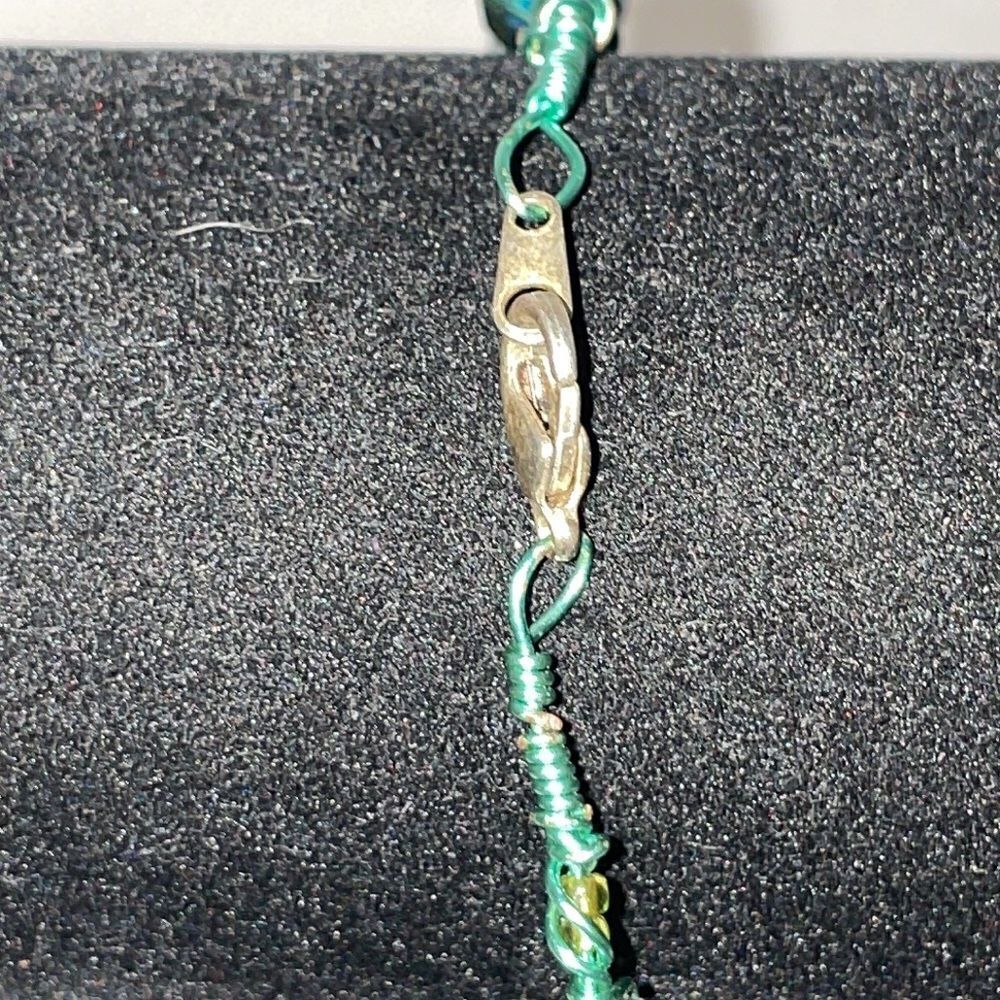 Beaded and wire bracelet - Picture 4 of 5
